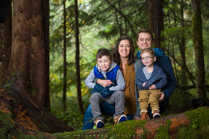 A Unique Family Photo Session That's So Pacific Northwest!
