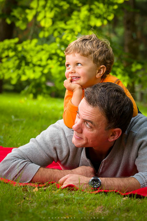 Candid professional family photo sessions in Redmond