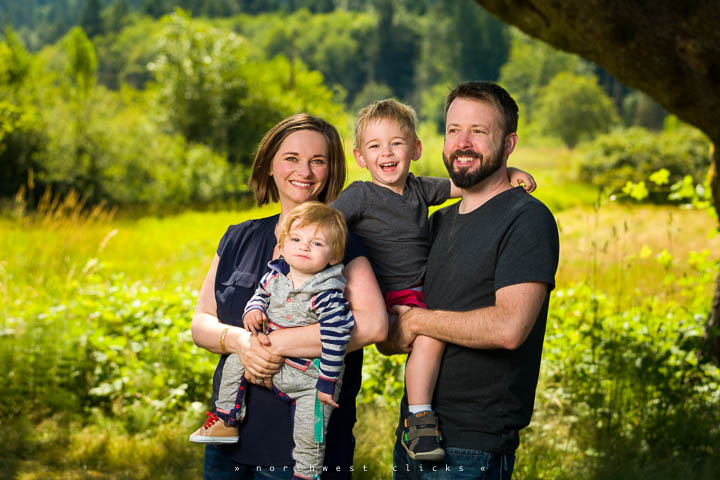 Outdoor family photographer, Bellevue WA